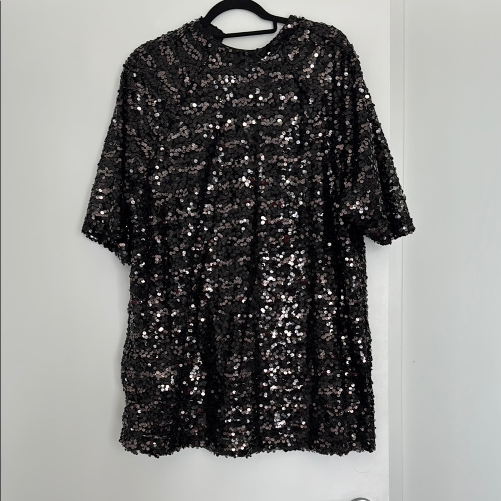 H&M Sparkling Sequin Top
